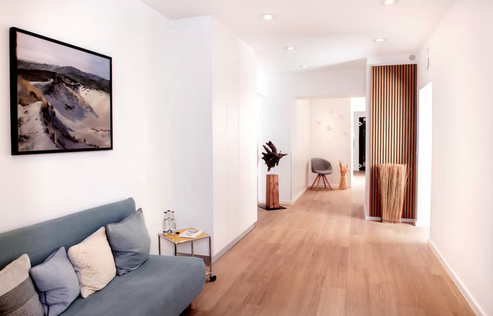 Zahnarztpraxis Wartebereich Kiel